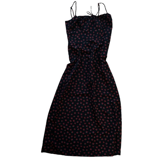 Black milkmaid dress with roses - Picture 1 of 4